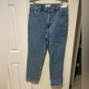 NWT Abercrombie & Fitch Blue Denim Jeans women’s size 14.